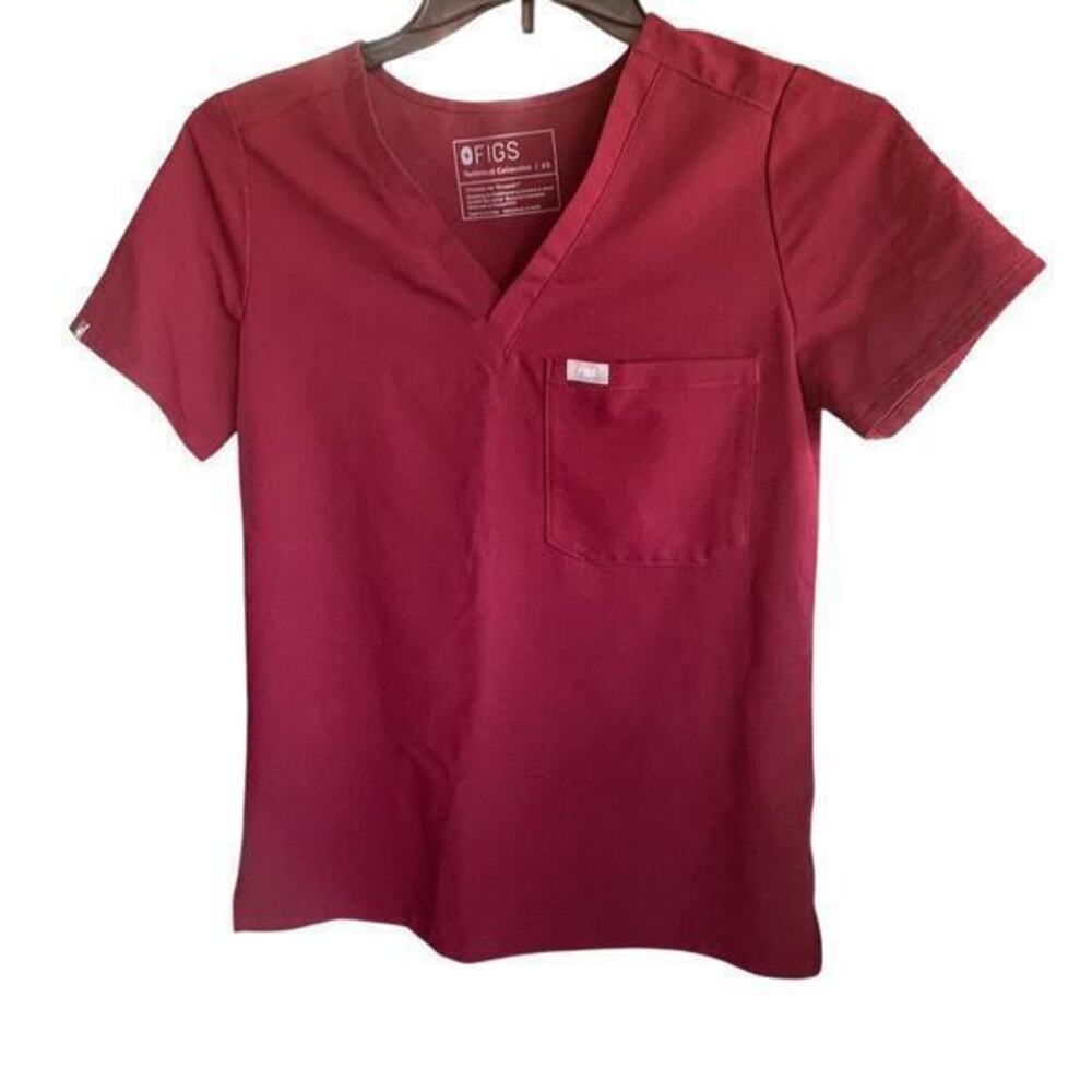 FIGS Technical Collection cherry red professional scrub top NWOT SZ XS